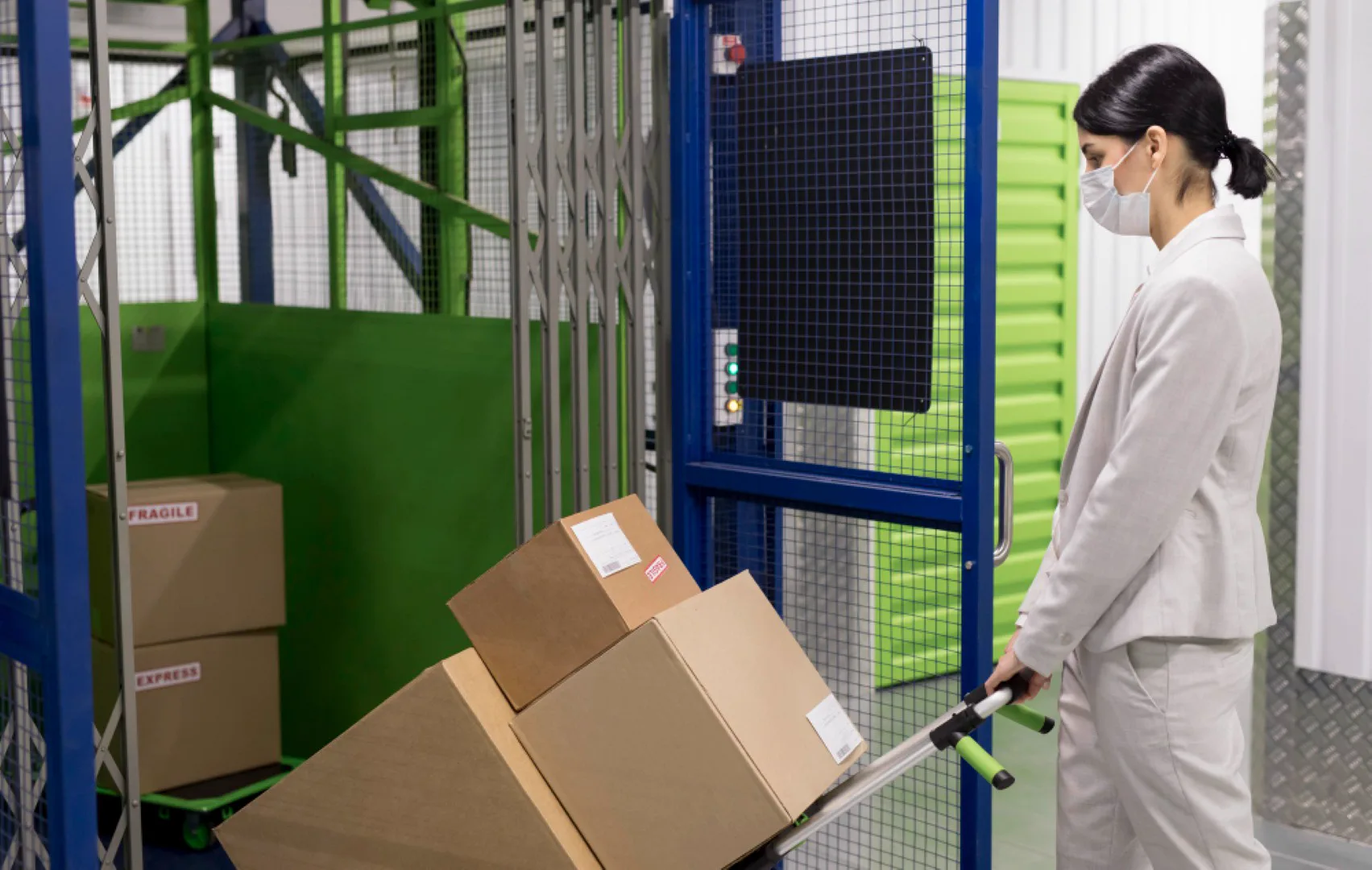 Top Industrial Lift Manufacturers Revolutionizing Material Handling in India
